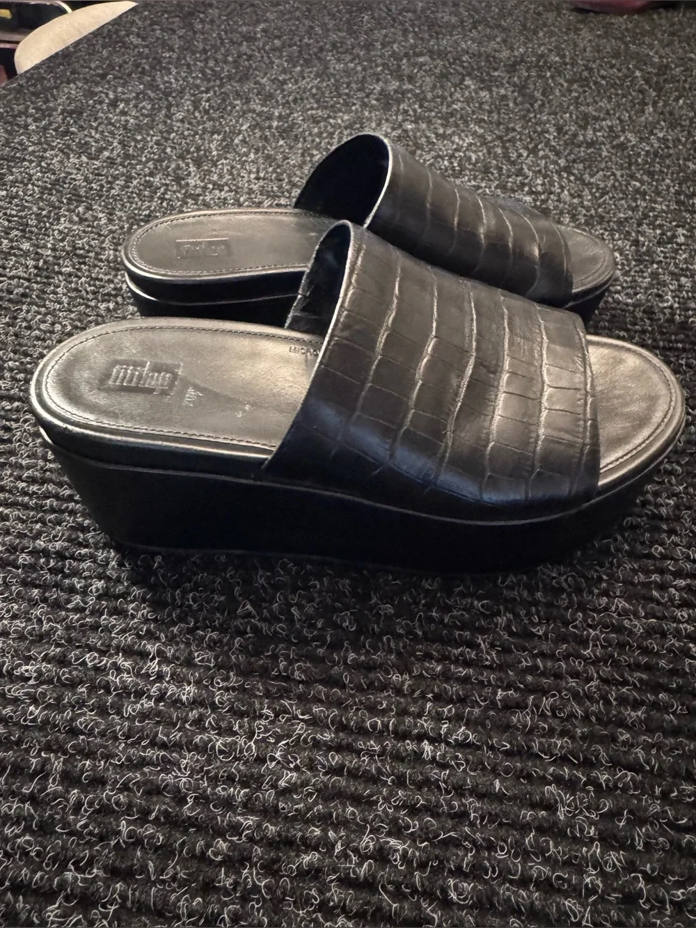 FitFlop Eloise Croc Print Black Slip On Slide Sandals Size 7 Y2K 90’s Platform